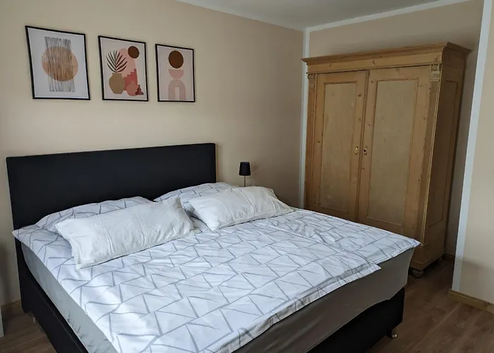 Haus Burgfee, Eg