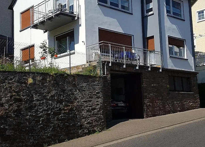 Haus Burgfee, Eg