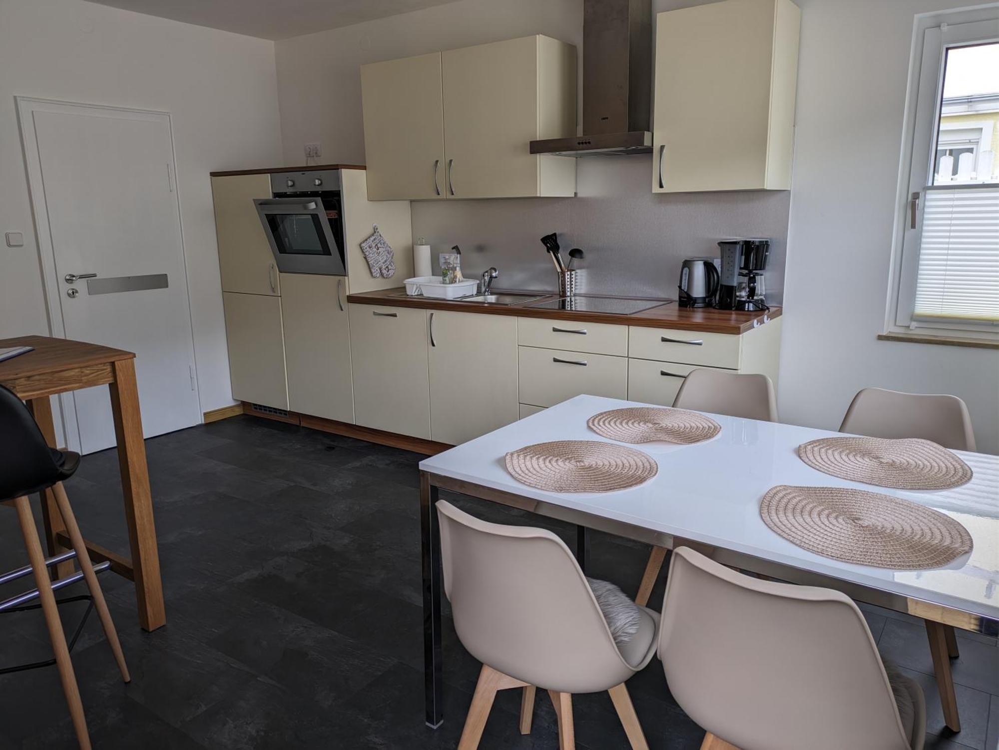 Haus Burgfee, Eg *